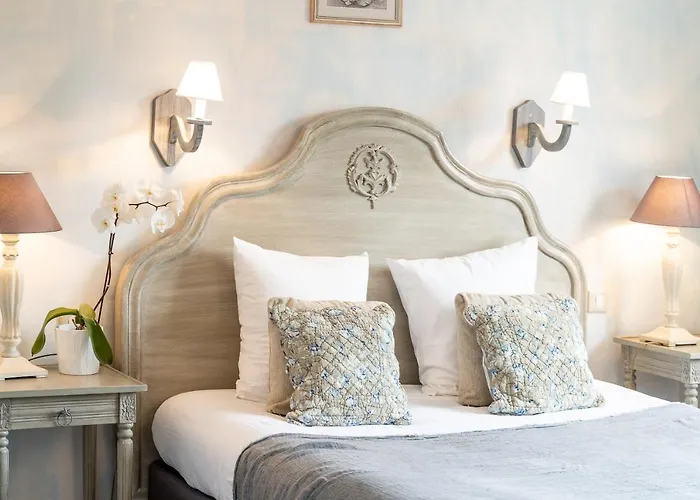 Le Pré Saint Michel Hotel 3*