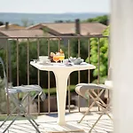 Le Pre Saint Michel Hotel 3*