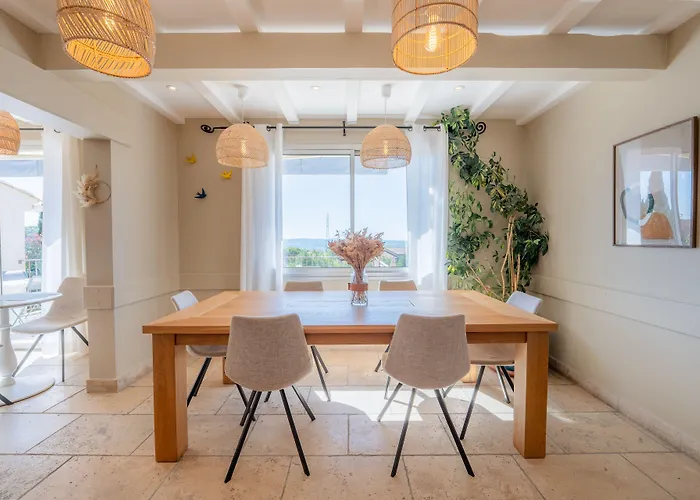 Otel Le Pre Saint Michel 3*