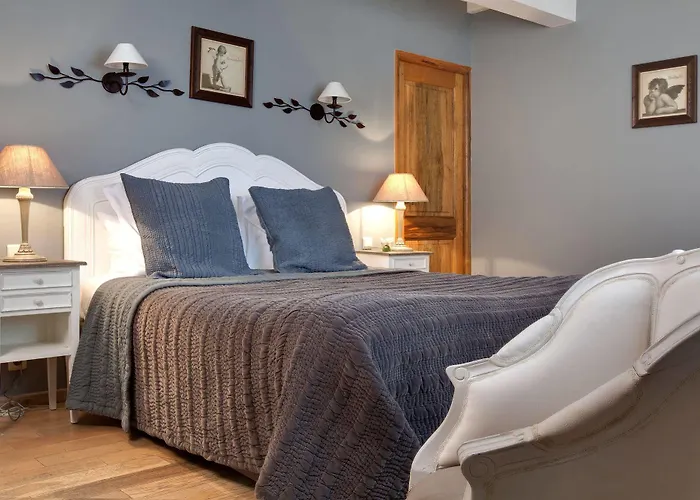 Le Pre Saint Michel Hotel 3*